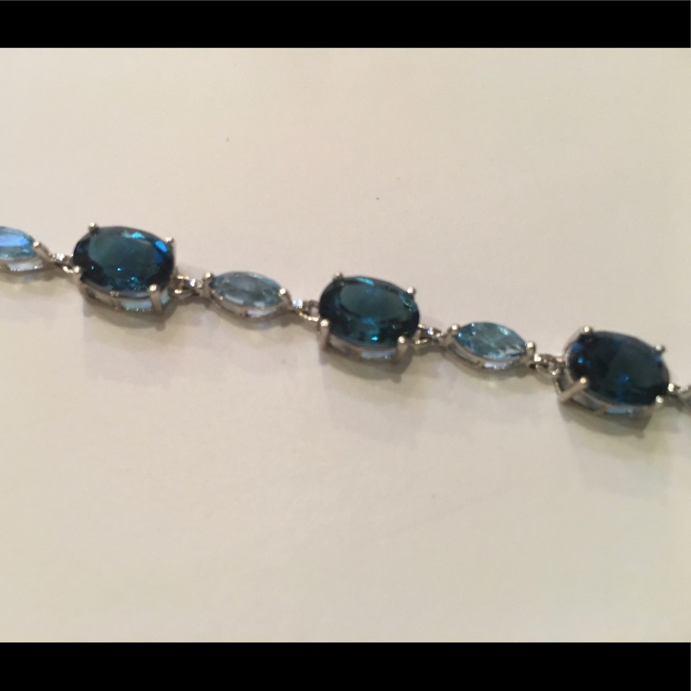 Tennis bracelet